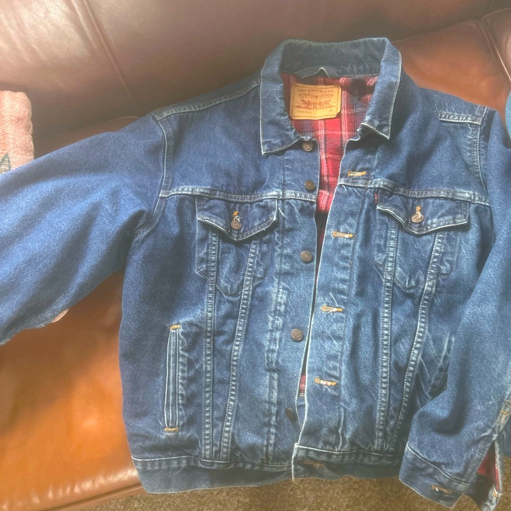 1970s vintage men’s LEVI lined jean jacket